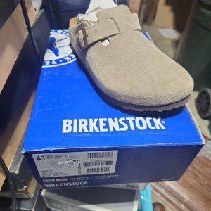 NWT Birkenstock Boston Taupe - size 41 regular fit - SOFT FOOT BED